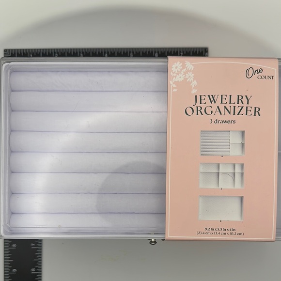 Target Bullseye White Jewelry Organizer - Picture 8 of 8